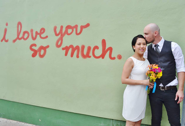 Couple elopes in Austin in front of 