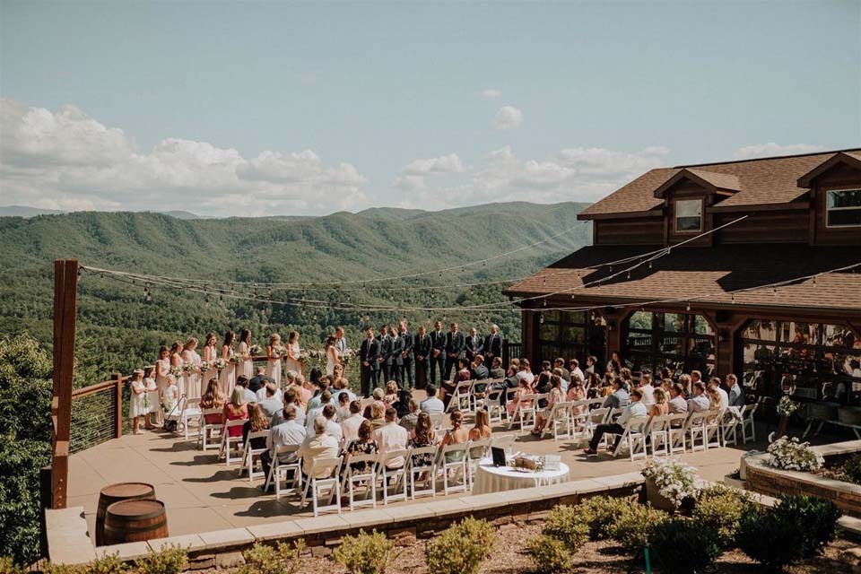 How To Pick the Perfect Wedding Venue | The Magnolia Venue, Pigeon Forge TN